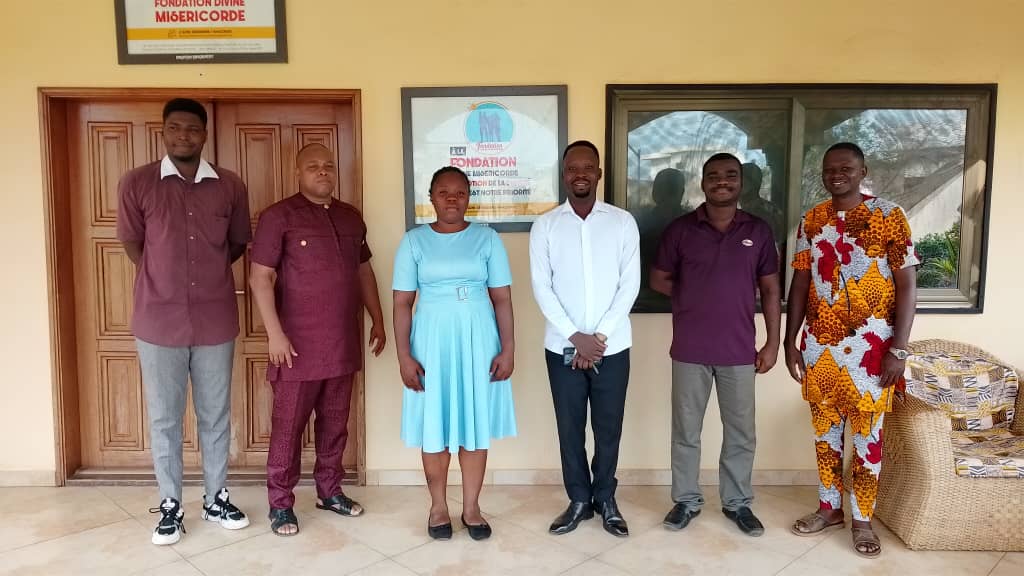 SÉANCE DE TRAVAIL AVEC LE CREUSET DES CHANTRES DU BÉNIN